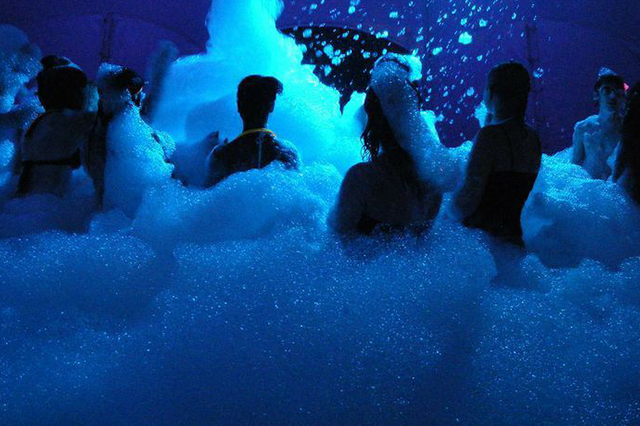 FOAM PARTY