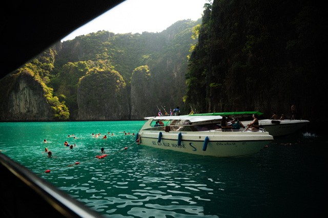 PHI PHI ISLAND EN SPEEDBOAT