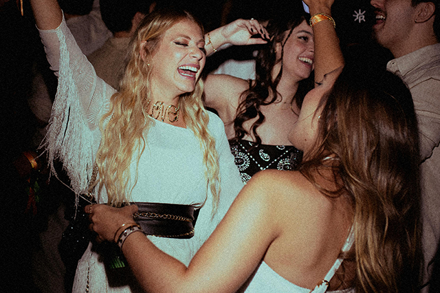 WHITE PARTY