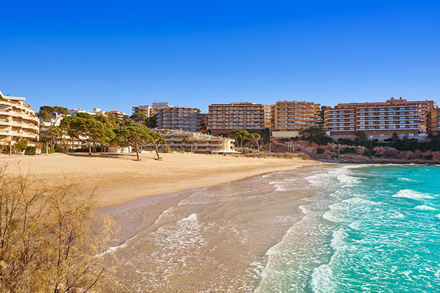 PLAYAS Y AMBIENTE EN SALOU